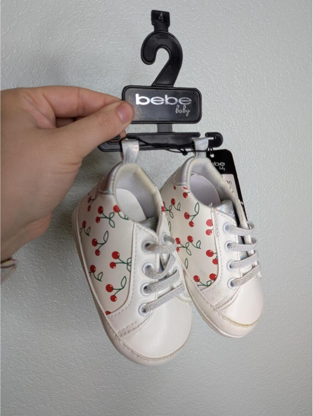 Bebe Baby Cherry Print Sneakers Size 4c (9–12M) White Lace-Up Infant Shoes NWT